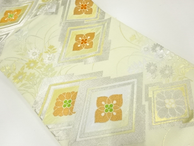 アンティーク　松皮菱に草花模様織出し袋帯（材料）